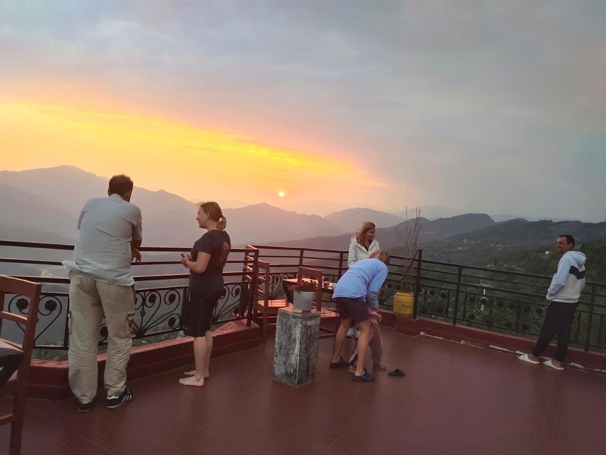 Hotel High Ground Inn Sarangkot Pokhara Kültér fotó