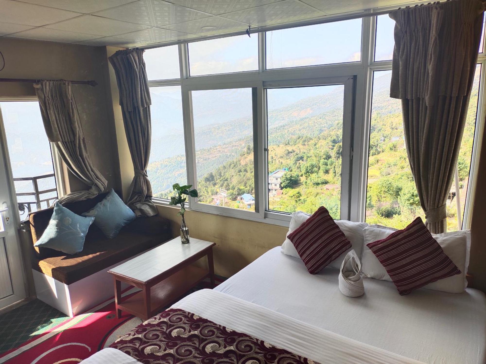 Hotel High Ground Inn Sarangkot Pokhara Szoba fotó